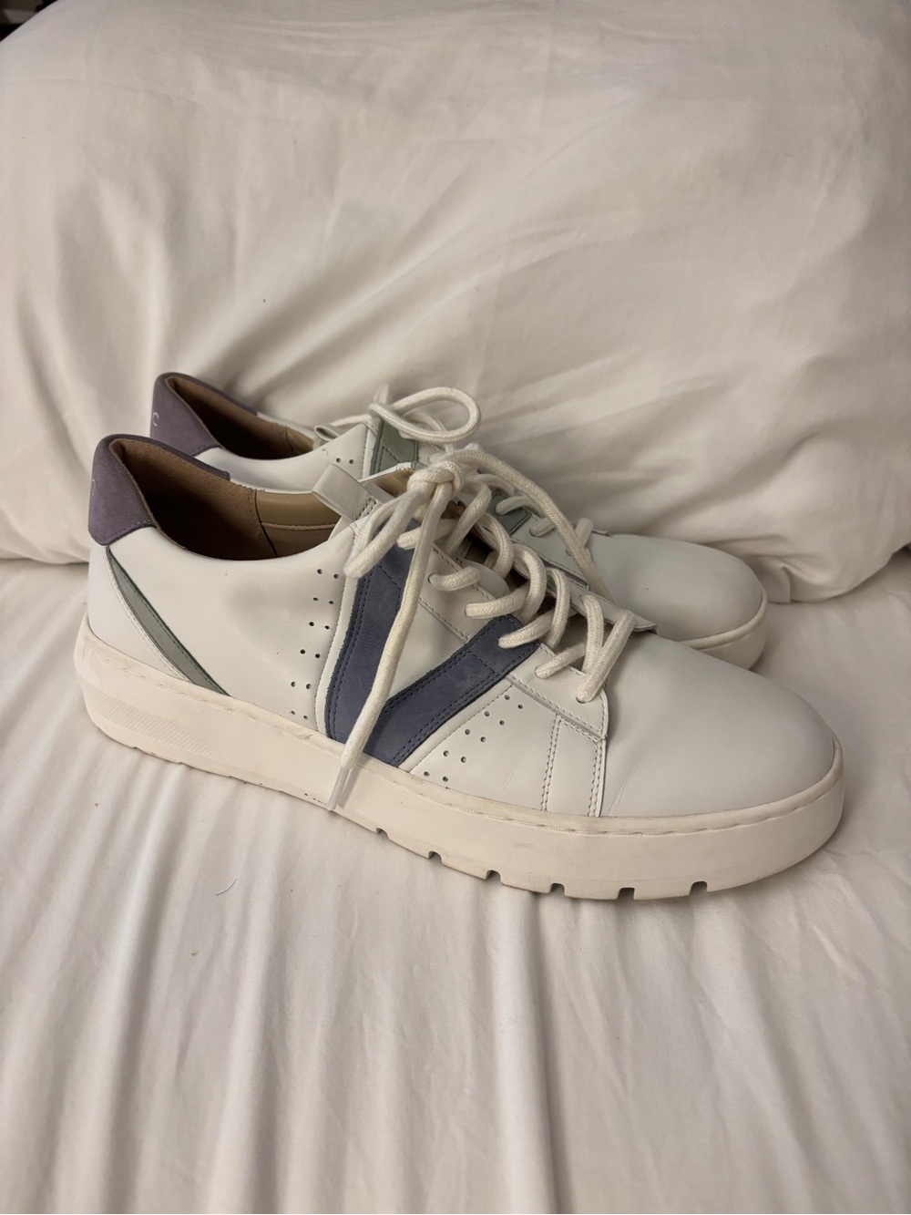 Vionic Simasa Women’s 9 White Leather Sneakers Blue Gray Comfort Shoes